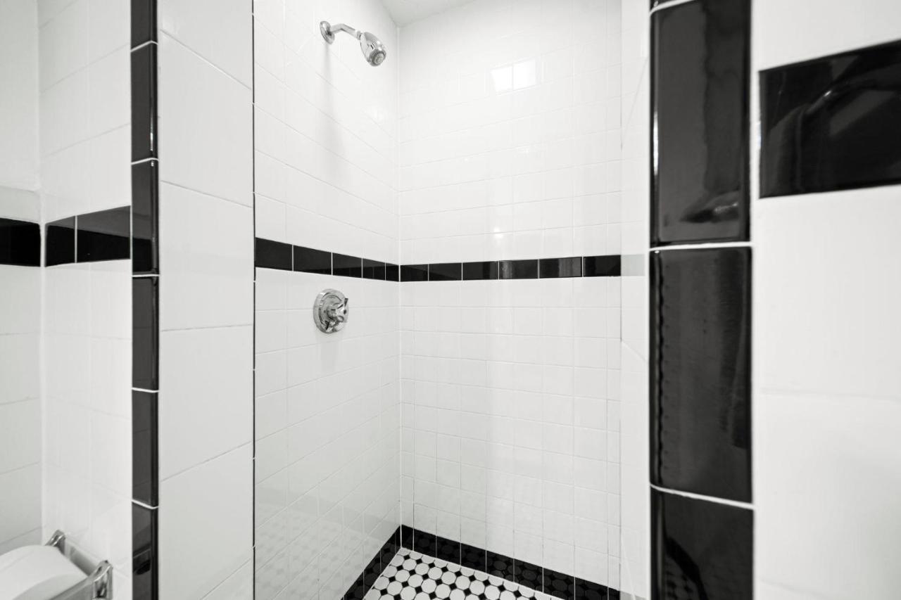 Cozy Up In 5Br Apt Near Charming Oak Square Boston Exterior foto